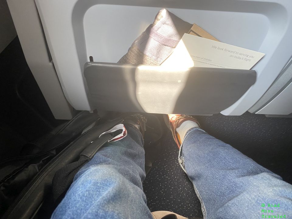 Delta A330-900neo Premium Select - legroom