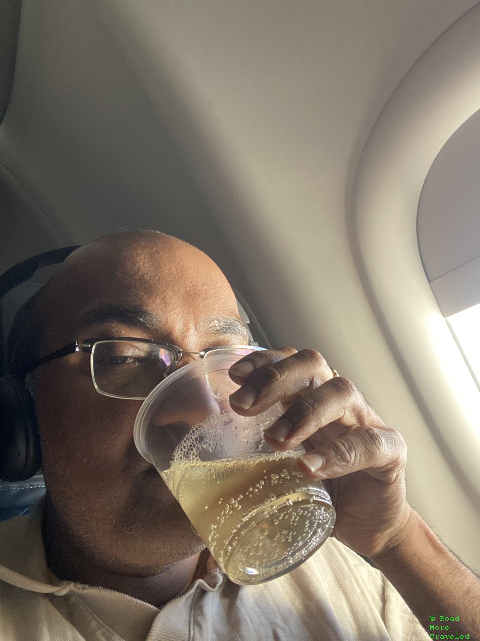 Delta Premium Select sparkling wine selfie