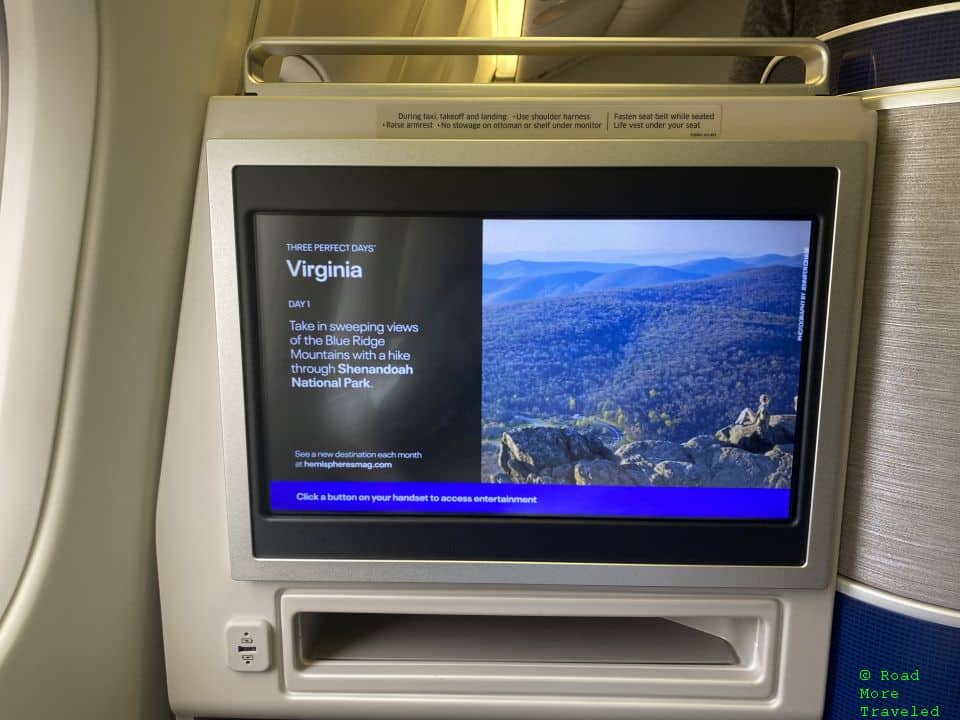 United 767-400 Polaris Business Class - IFE screen