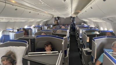 United 767-400 Polaris Business Class cabin configuration
