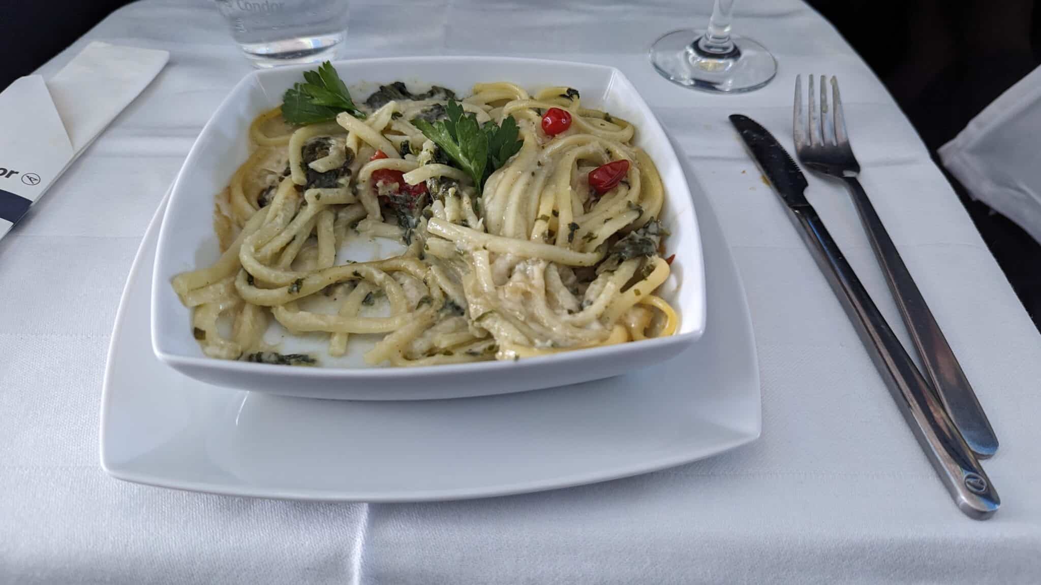 Condor Business class pasta