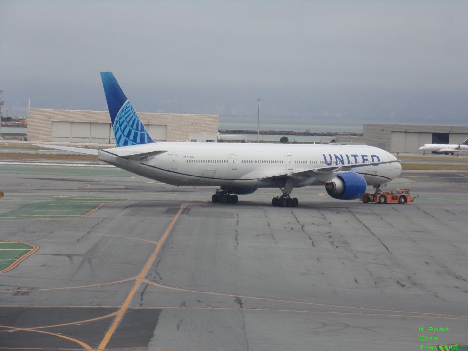 United 777-300ER at SFO