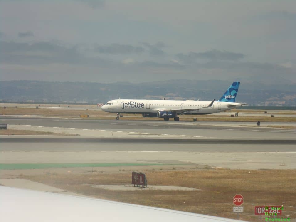 B6 A321 at SFO