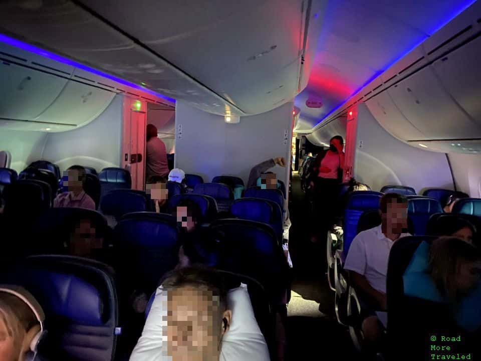 United B787-10 Economy Plus - cabin