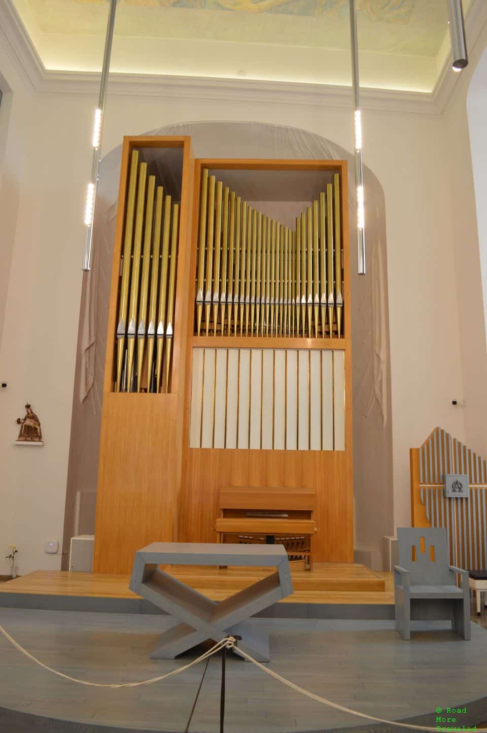 Bratislava Castle church organ