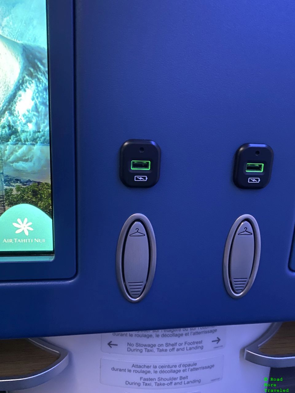 Air Tahiti Nui B787-9 Business Class - additional USB port