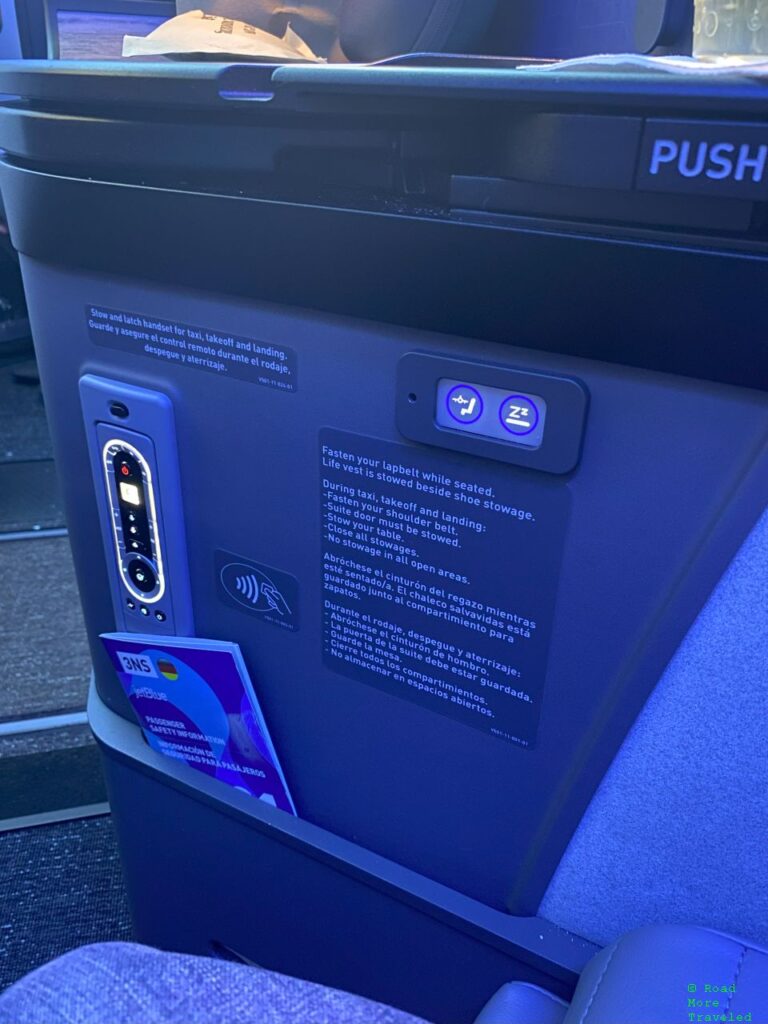 Review jetBlue A321neo Mint Business Class, Boston to Gatwick Travel