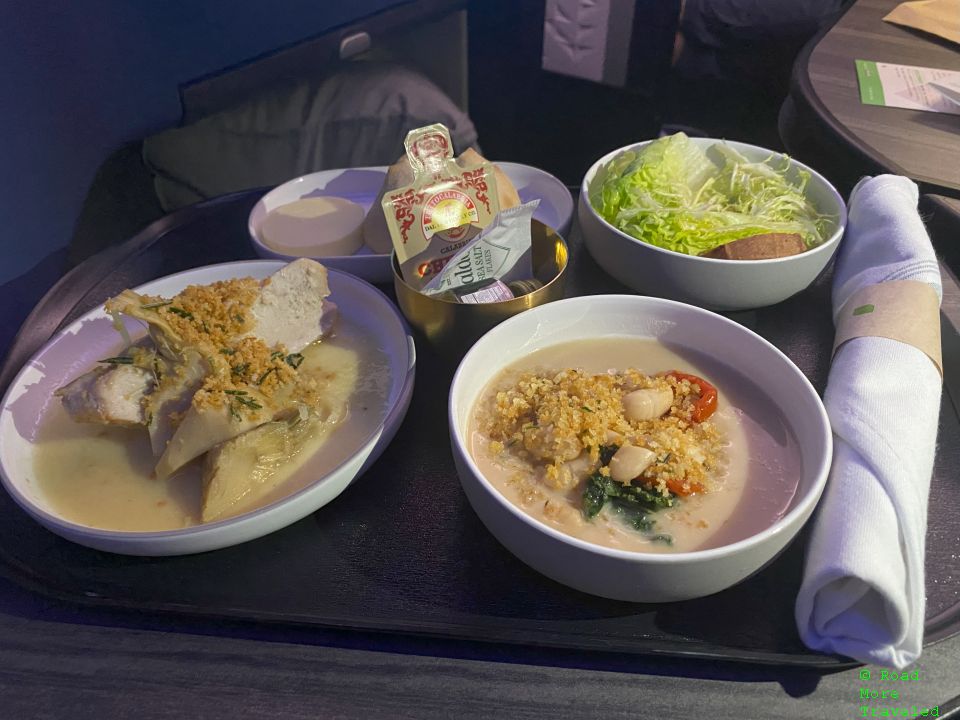 jetBlue A321neo Mint Business Class - dinner service