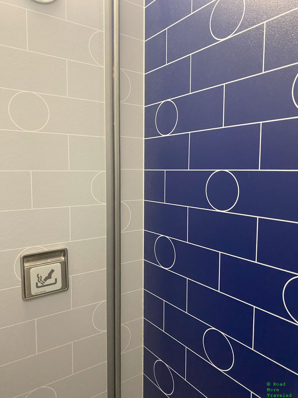 jetBlue Mint lavatory