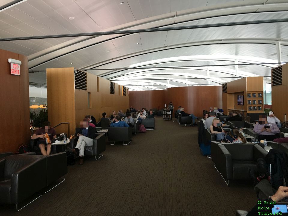 Air Canada Maple Leaf Lounge Toronto (International) - main seating area