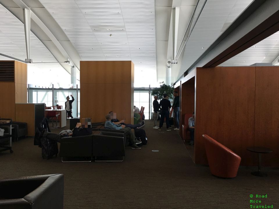 Air Canada Maple Leaf Lounge Toronto (International) - enclosed seating area