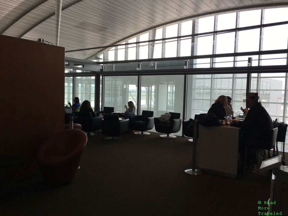Air Canada Maple Leaf Lounge YYZ International - seating behind business center