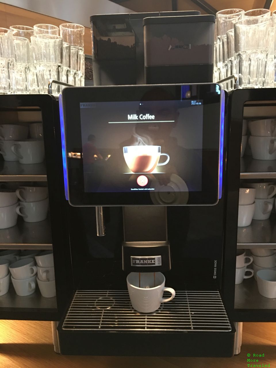 SWISS ZRH A Gates Business Lounge coffee machine