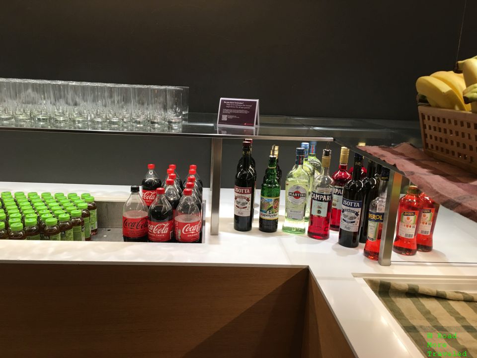 SWISS ZRH A Gates Business Lounge sodas/mixers