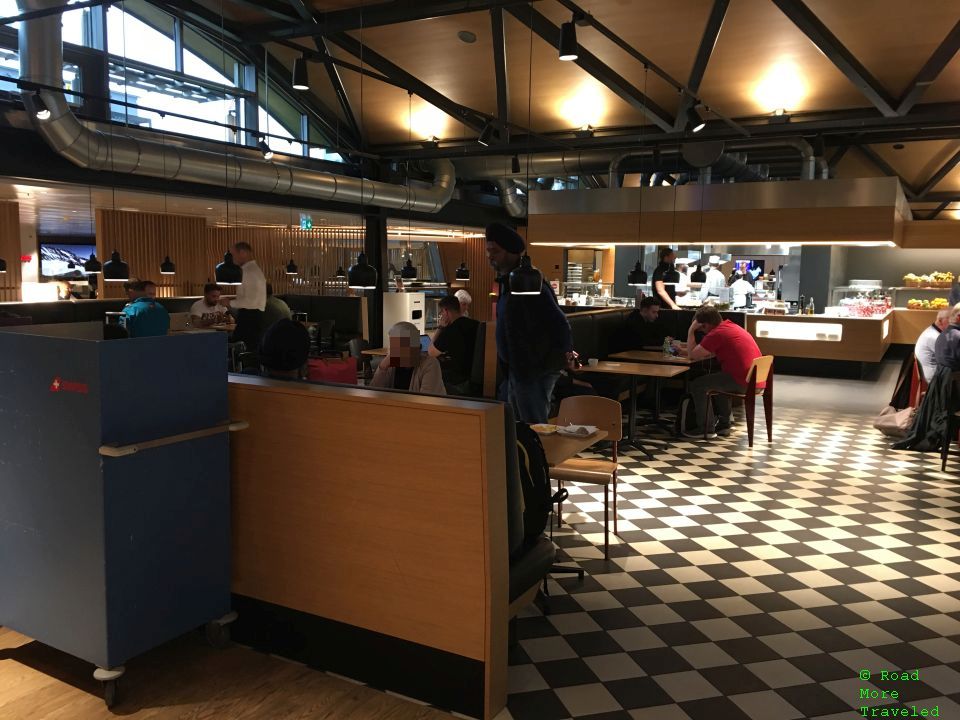 SWISS Business Lounge Zurich A Gates - dining area