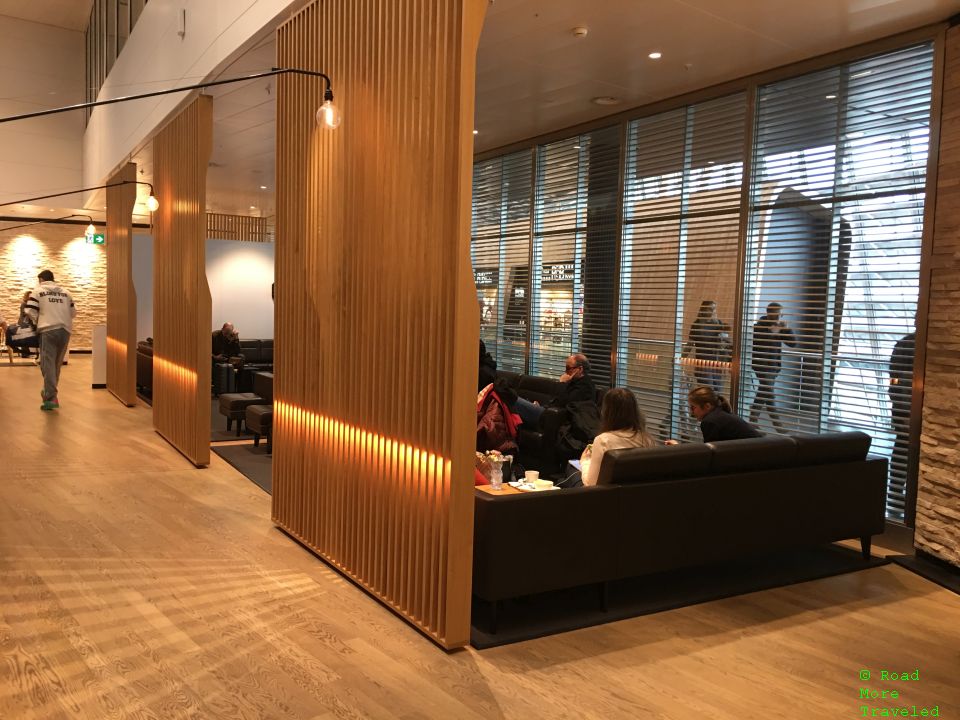 SWISS Business Lounge ZRH A Gates overflow seating