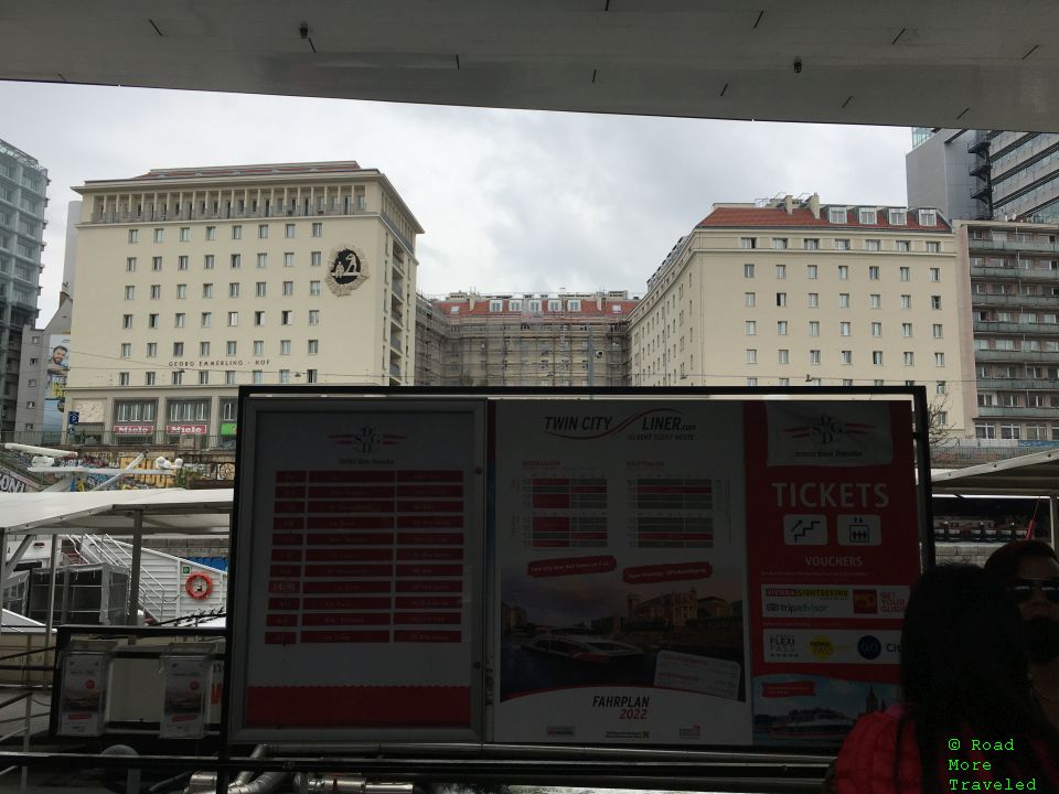 Twin City Liner ticket booth in Vienna