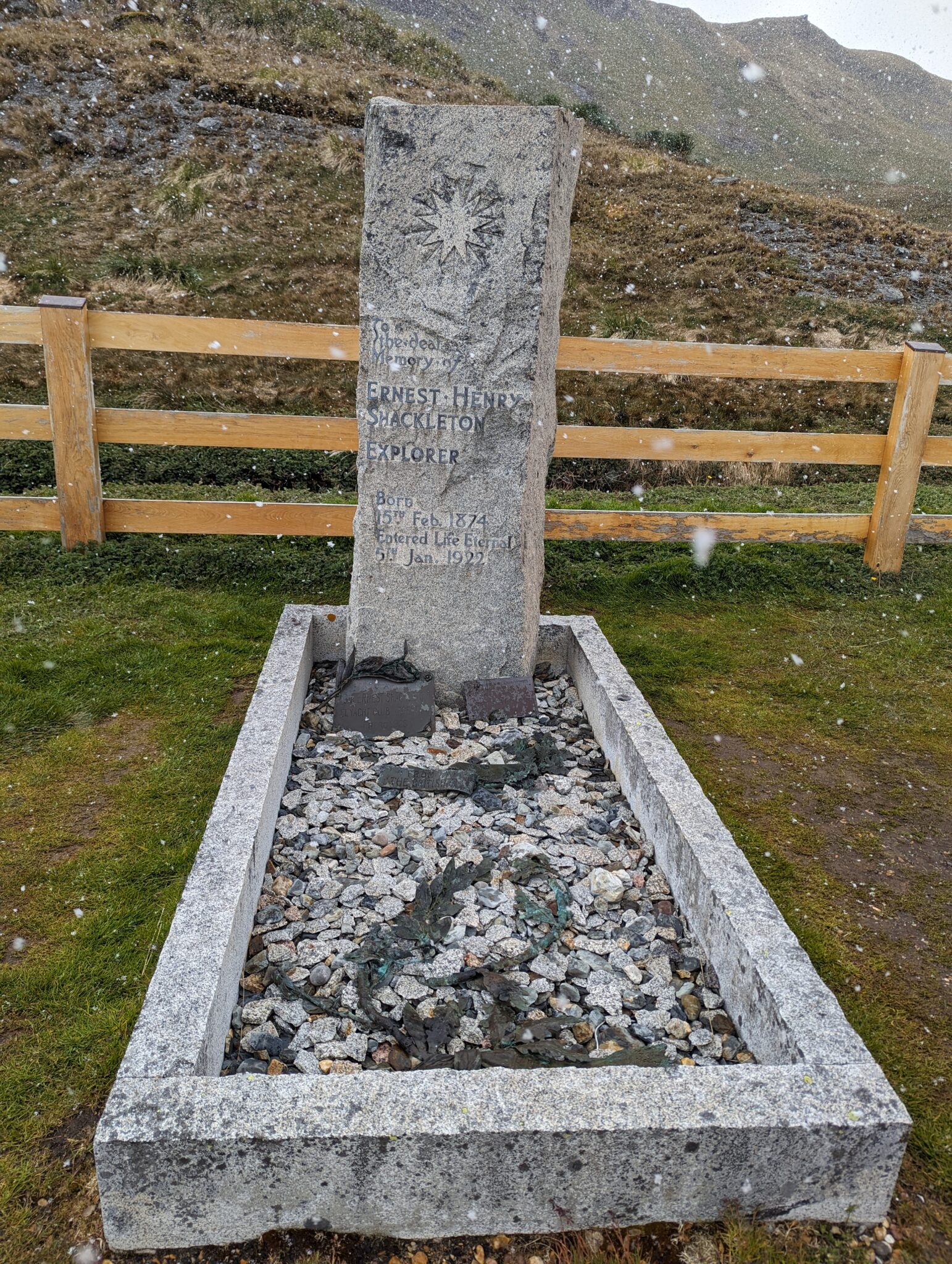 South Georgia grave
