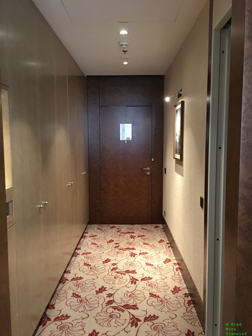 Palais Hansen Kempinski Superior Room entryway