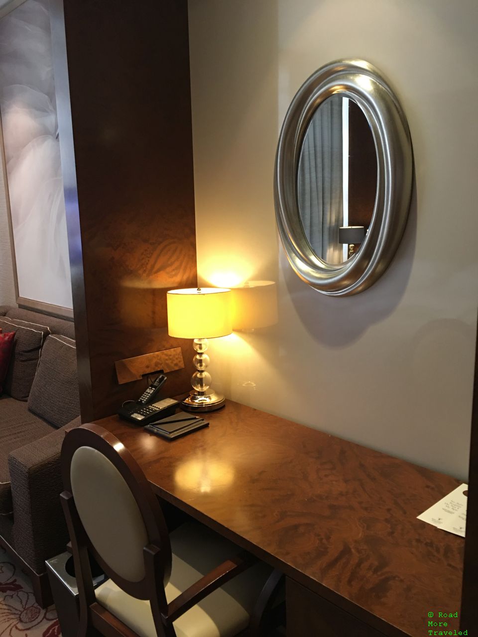 Palais Hansen Kempinski Vienna - Superior Room desk