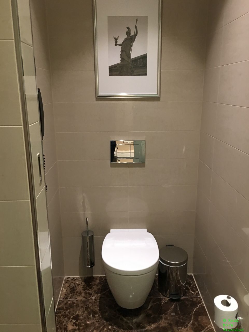 Palais Hansen Kempinski water closet