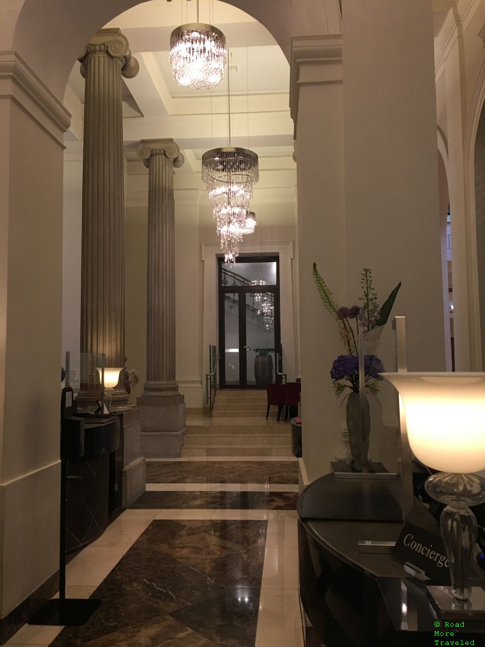 Palais Hansen Kempinski Vienna - chadeliers