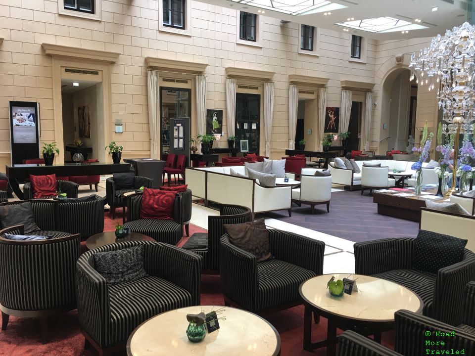 Kempinski lobby lounge (Palais Hansen Vienna)