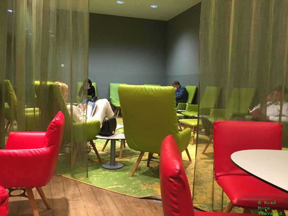 Main seating area - Austrian Business Lounge (VIE F Gates)
