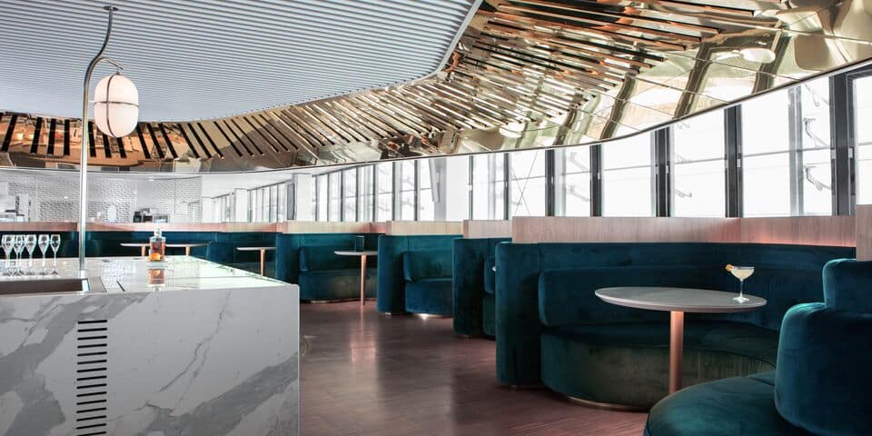 AF Lounge CDG 2E Hall L - Le Balcon dining room seating and bar