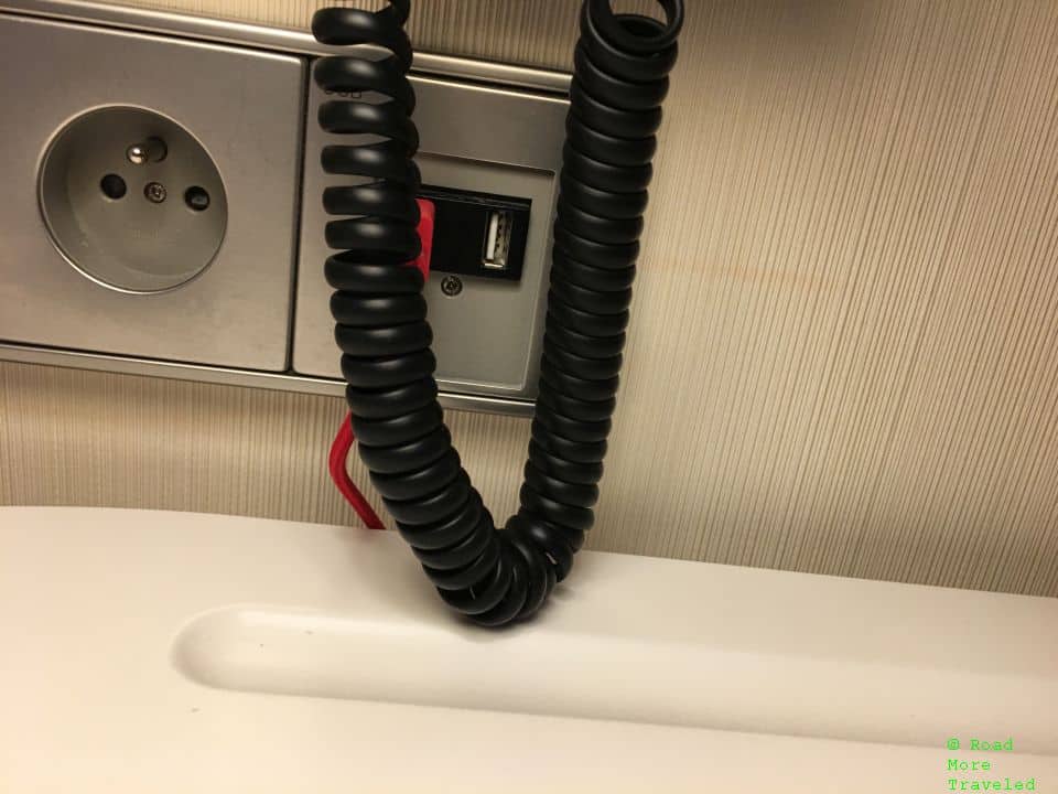 citizenM CDG USB ports