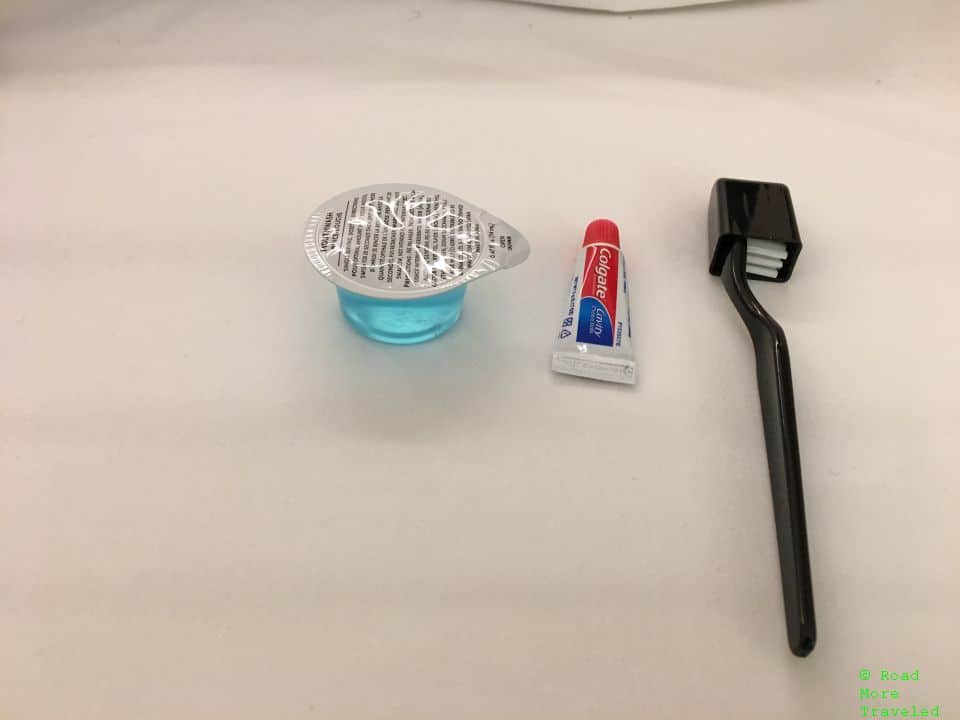 citizenM CDG dental kit