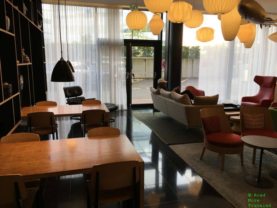 citizenM Paris Charles de Gaulle - living room with zeppelin