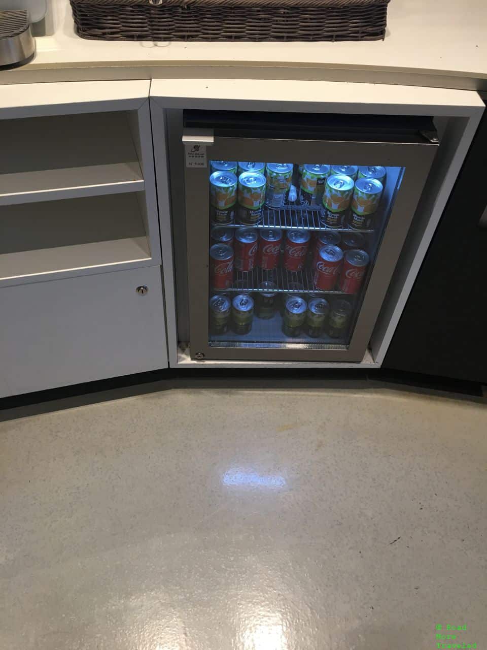 AF Lounge CDG 2E Hall L - soft drinks