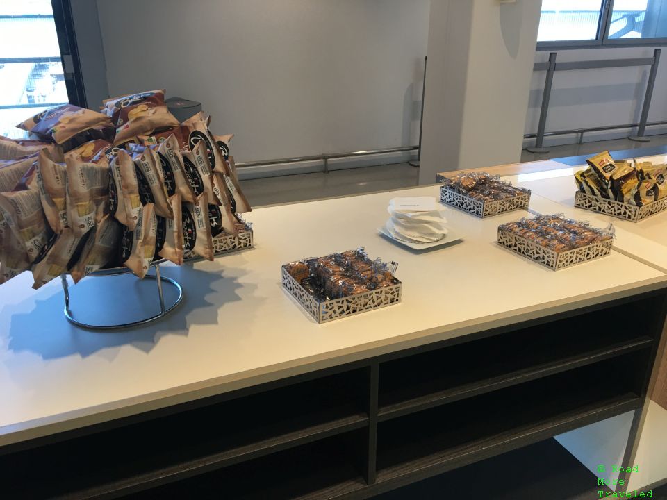 Air France Lounge Paris Terminal 2E Hall L - packaged breakfast snacks
