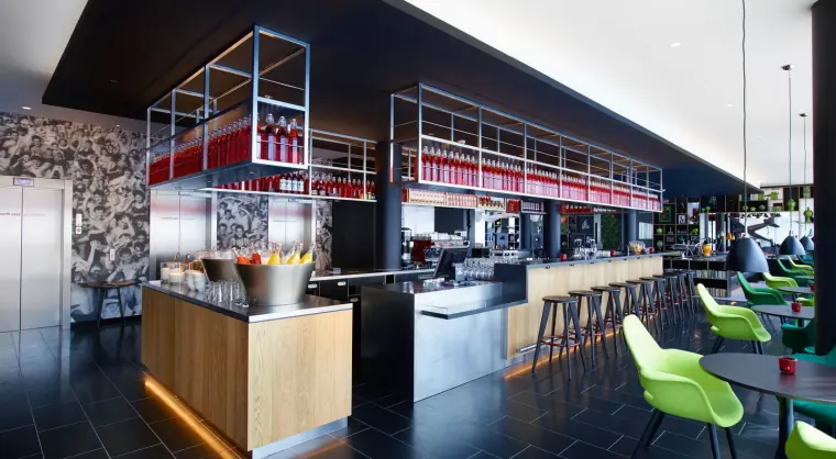citizenM CDG bar seating