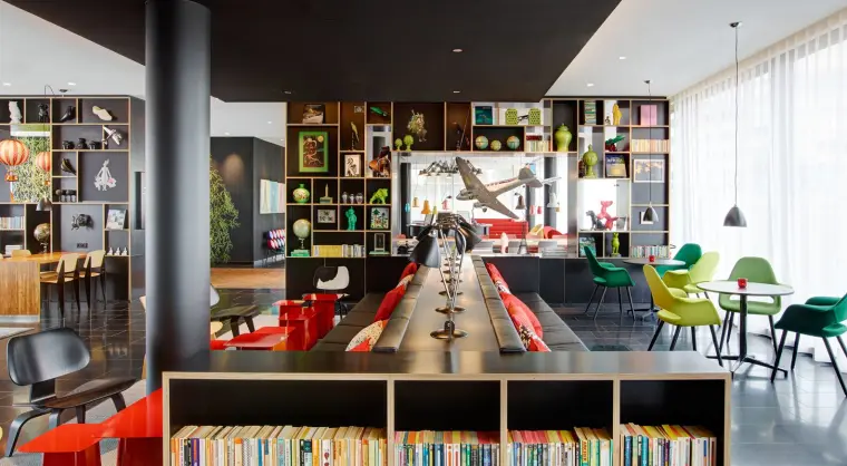 citizenM Paris Charles de Gaulle - dining area