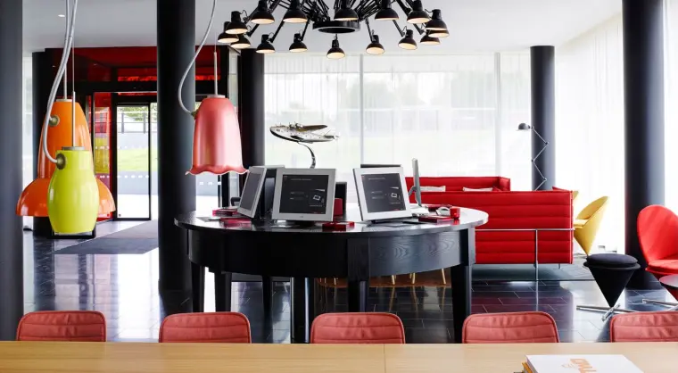 citizenM Paris Charles de Gaulle computer center