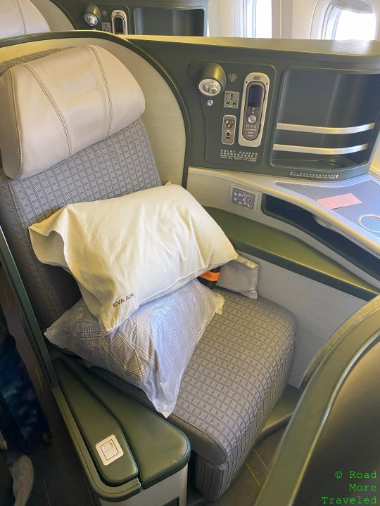 EVA Air B777-300ER Business Class - seat