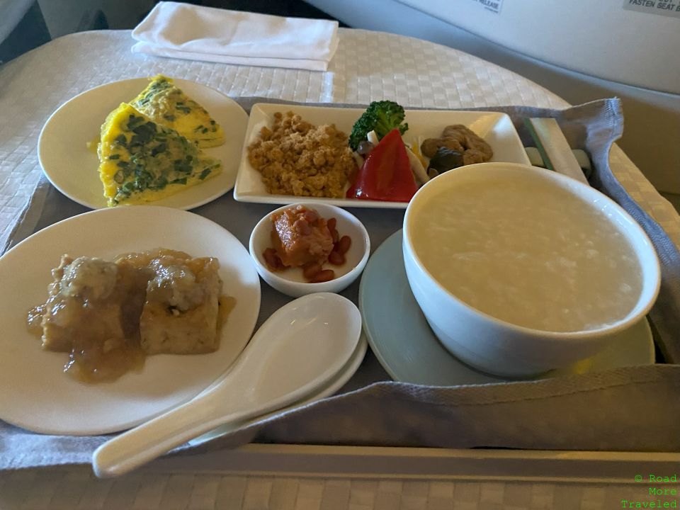 EVA Air B777-300ER Business Class - breakfast