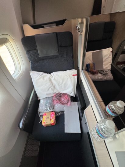JAL Business Class seat 5K, window seat, with amenities