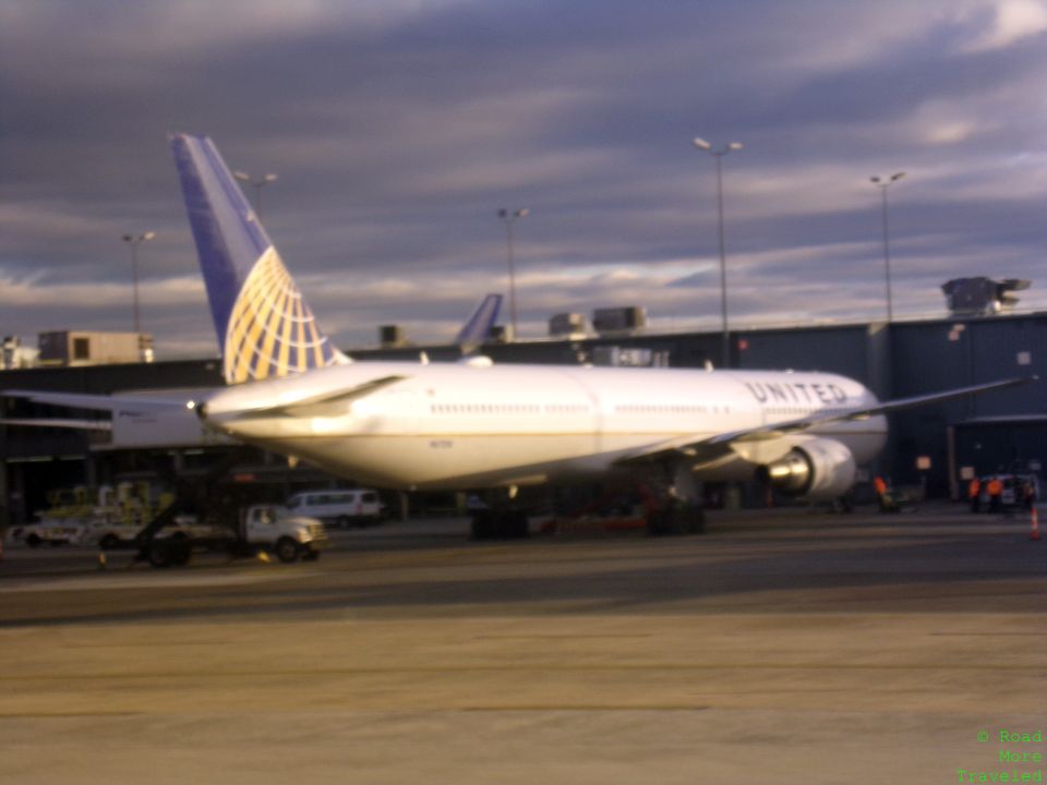 United jet at IAD