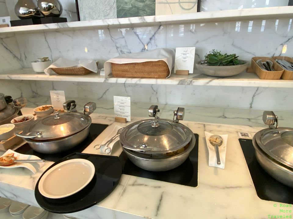 Cathay Pacific The Wing Business Lounge Hong Kong - hot buffet