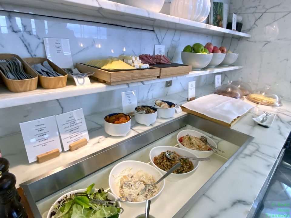 CX The Wing HKG - cold buffet items