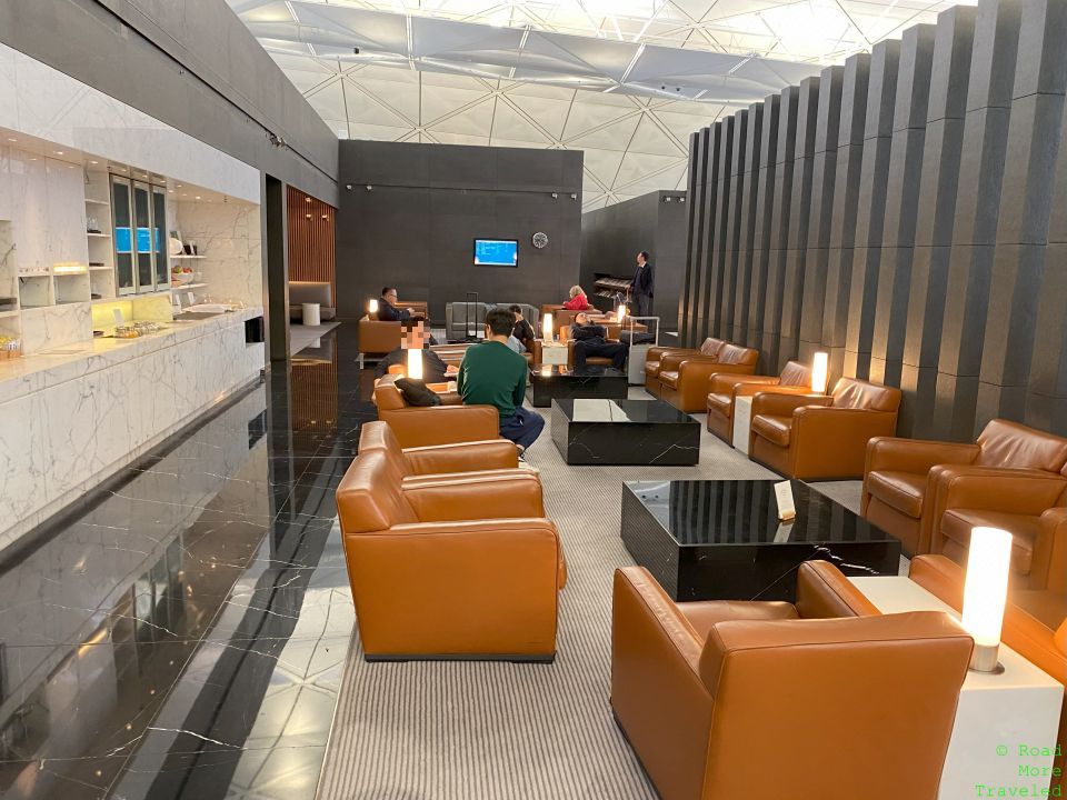 Cathay Pacific The Wing Business Lounge HKG - main seating