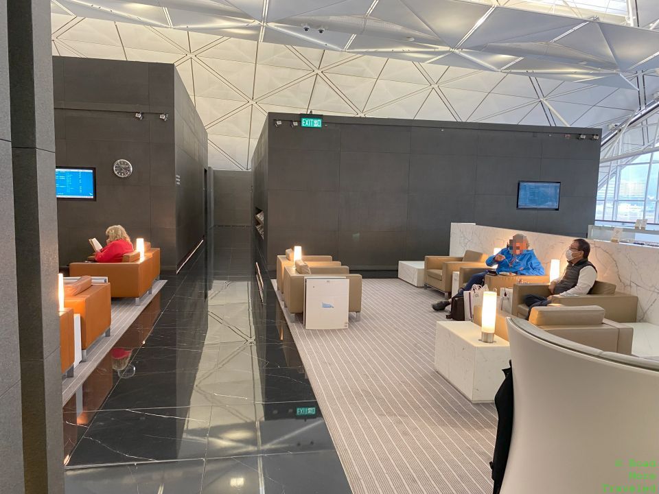 CX The Wing HKG center seating section