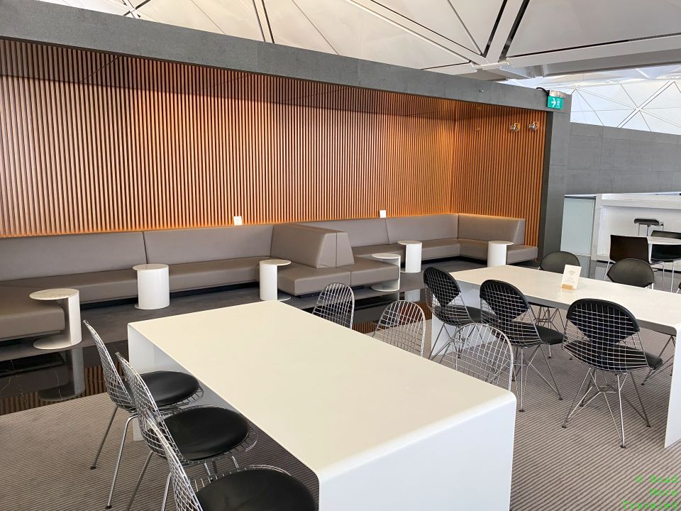Cathay Pacific The Wing Business Lounge Hong Kong - The Coffee Loft