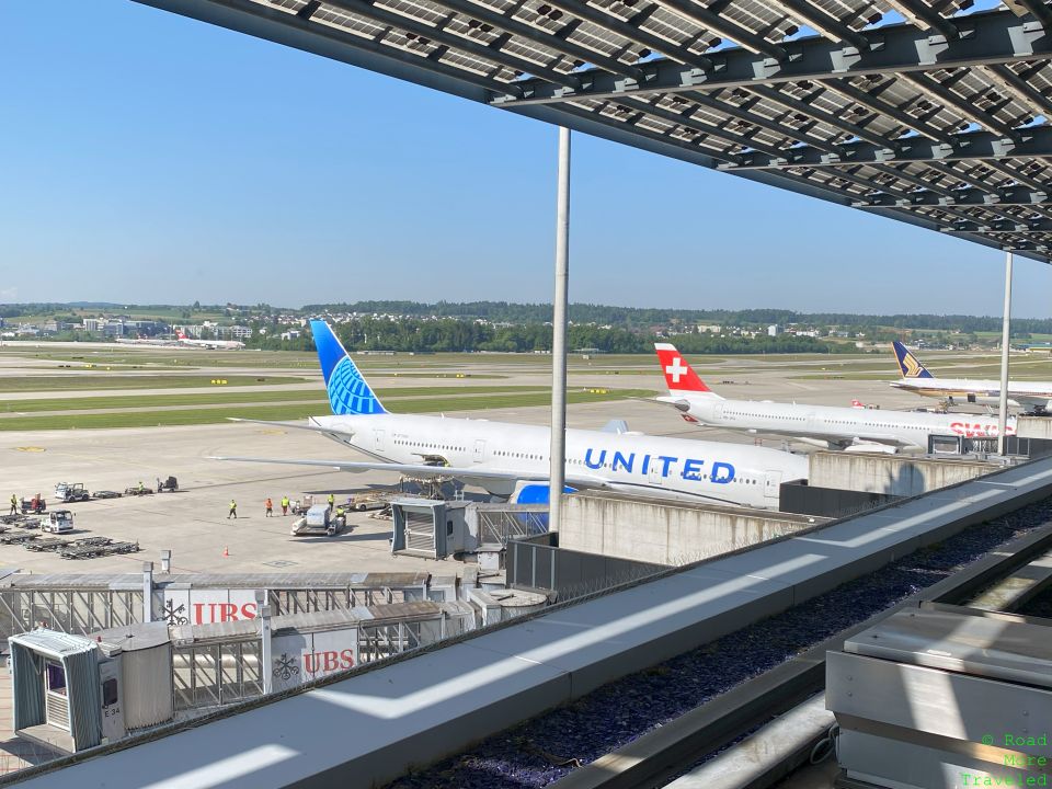 SWISS First Lounge E outdoor terrace