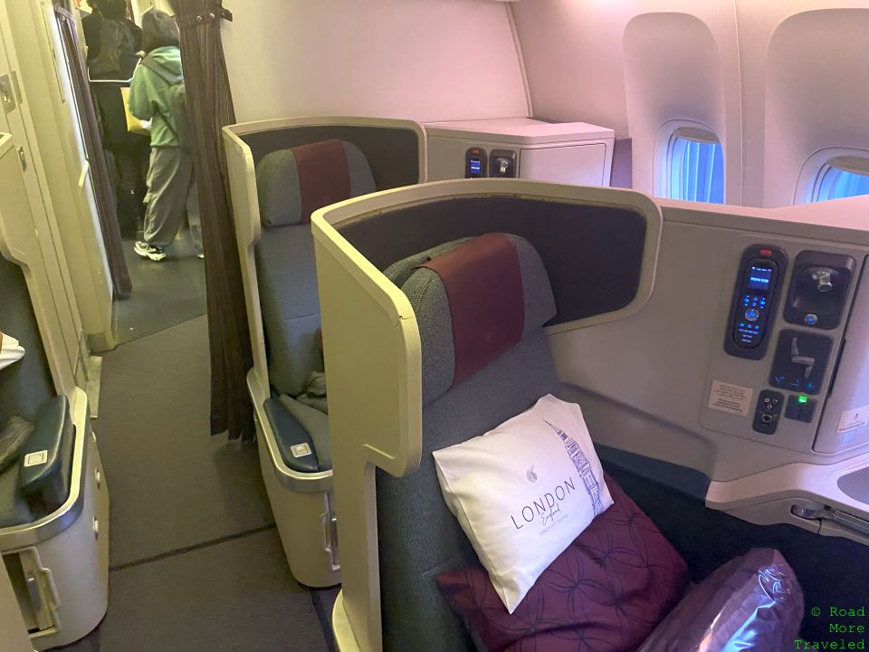 QR B77W Business Class mini-cabin