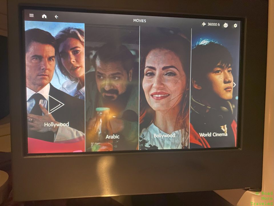 Qatar Airways B777-300ER Business Class - movies