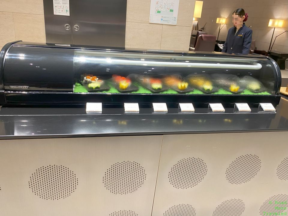QR Al Safwa Lounge sushi case